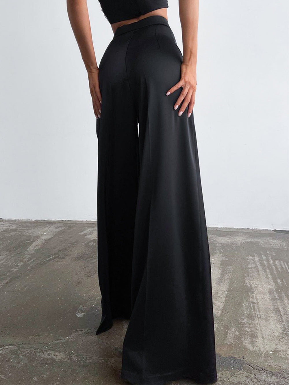 broek voor dames – Jorielle | Oversized Satijnen Wijde Broek