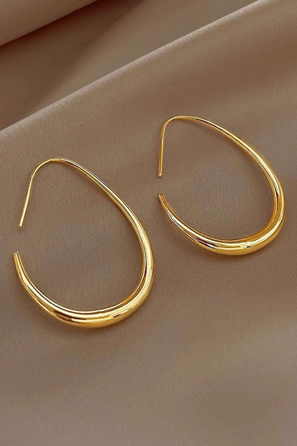oorbellen voor dames – Kaira | Ovale Metalen Oorbellen