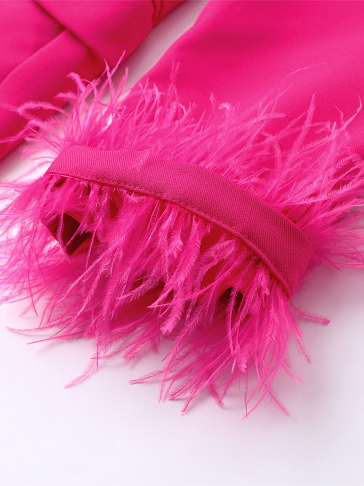 Vivien | Roze pak met veren - Fashion Lab