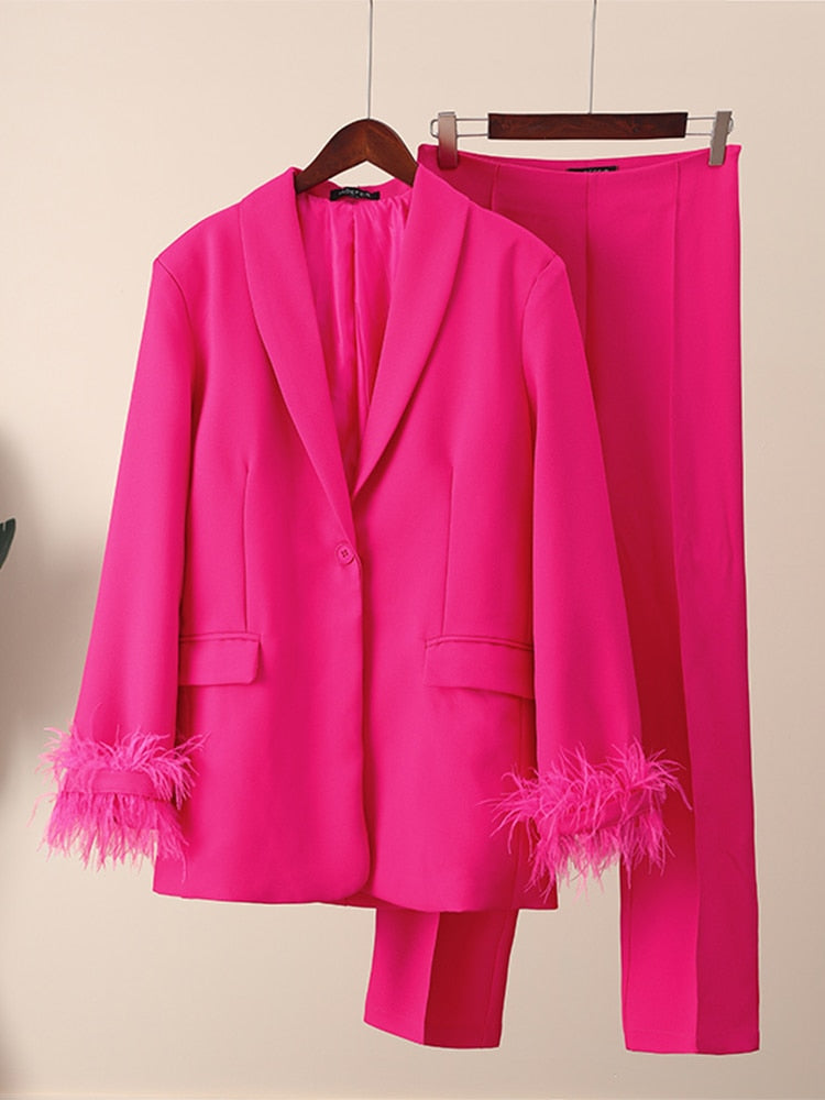 Vivien | Roze pak met veren - Fashion Lab