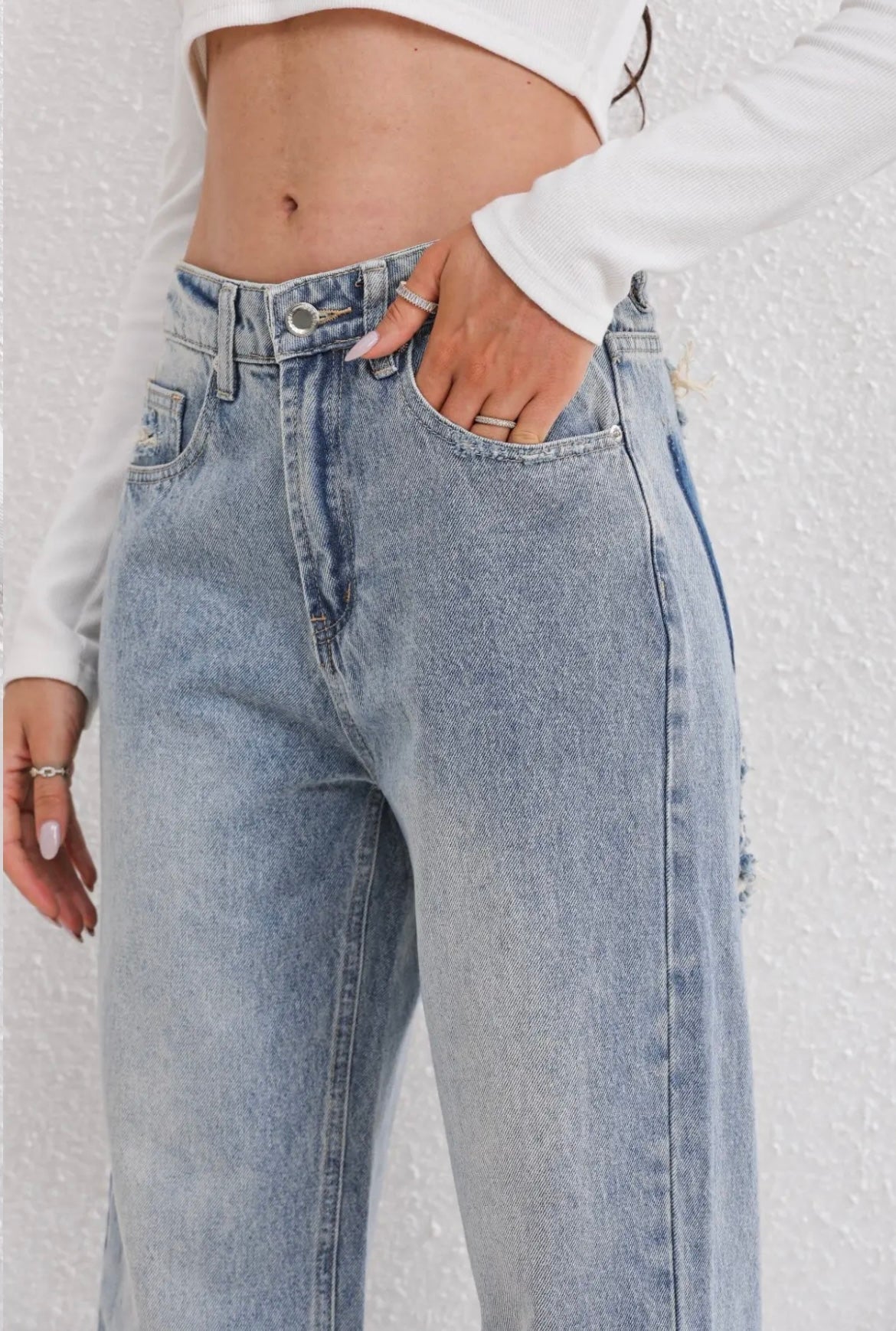 Livia - Vintage Ripped Jeans - Fashion Lab