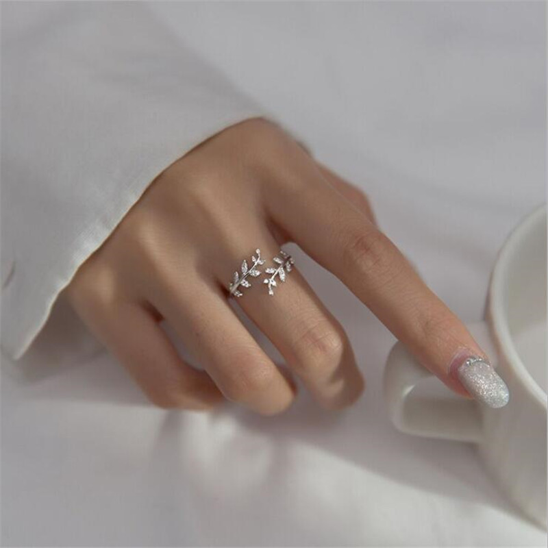 accessoires voor dames – Sheila | Sierlijke Verstelbare Ring