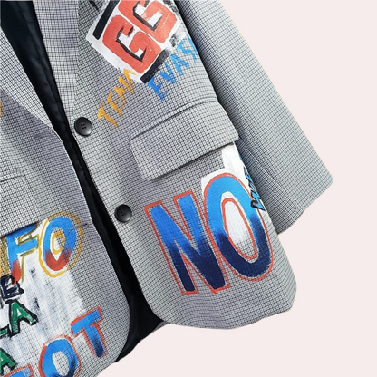 Mandy | Oversized damesblazer met tekst - Fashion Lab