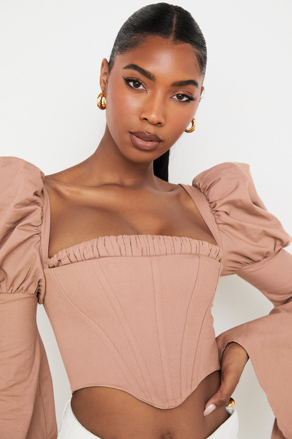 Olga | Mokka Pofmouwen Korset - Fashion Lab