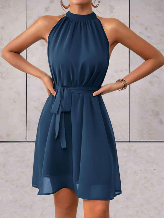 Iasia | Mouwloze Jurk Met Geknoopte Riem - Fashion Lab