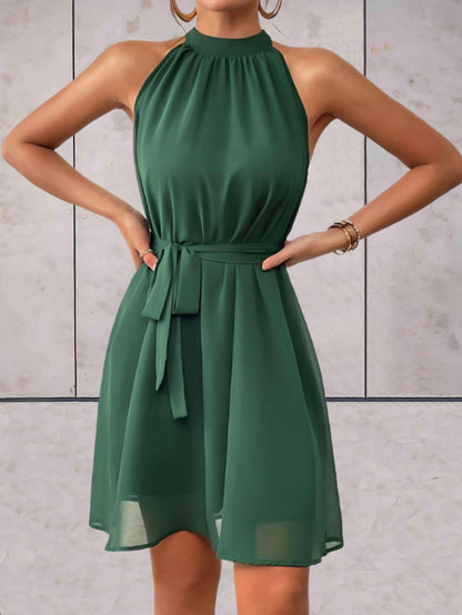 Iasia | Mouwloze Jurk Met Geknoopte Riem - Fashion Lab