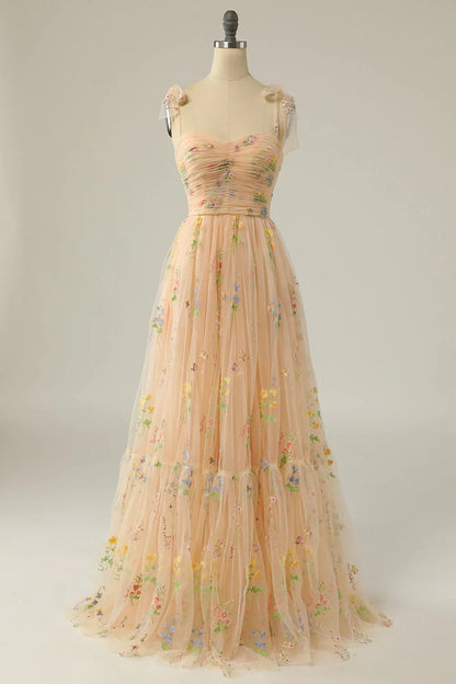 Suzy | Baljurk van tule met bloemenborduursel - Fashion Lab