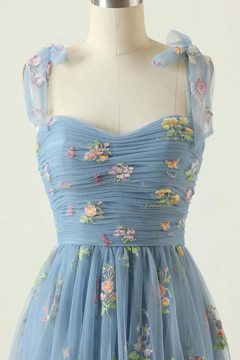 Suzy | Baljurk van tule met bloemenborduursel - Fashion Lab